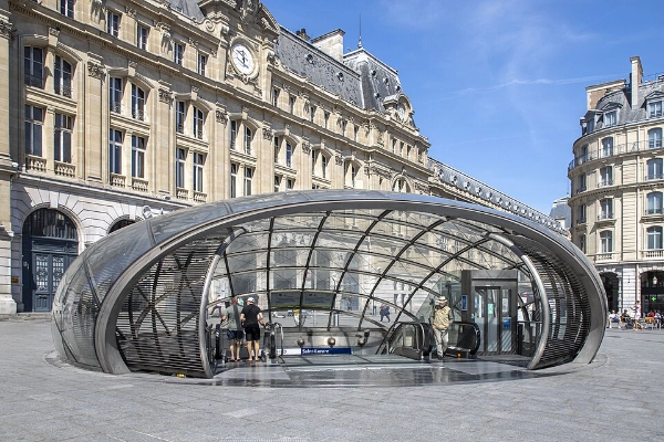 gare saint lazare auracast en france